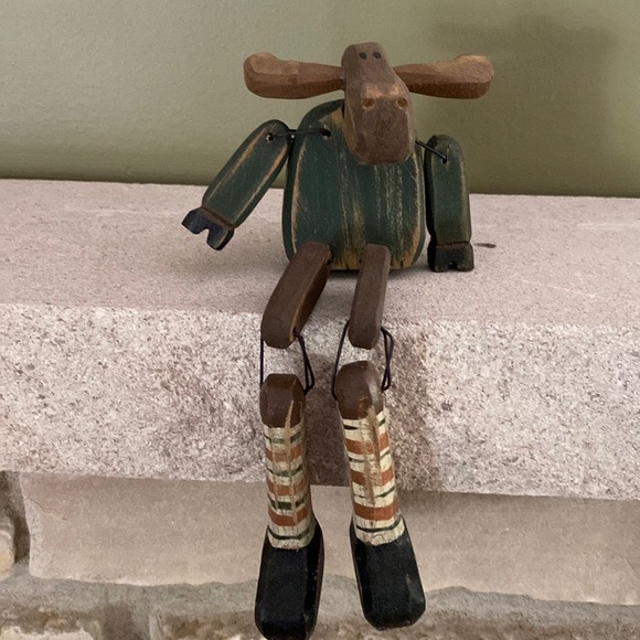 Moose Sitting on Shelf - Picture 5 of 9